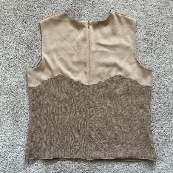 Vince Satin Crepe Textured Sleeveless Blouse - Sz M - Picture 4 of 8